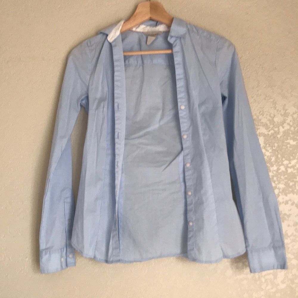 🎄(3 for $20) H&M - Light blue button up